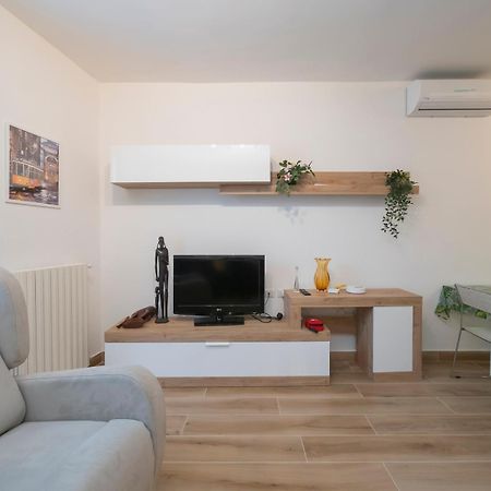 B&B La Ringhiera - Meda 43 Milano Ngoại thất bức ảnh